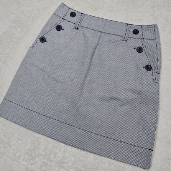 H&M Pinstripe Cotton Mini Skirt – Side Zip, Button Pockets – NWT – Size 4 - Picture 2 of 9